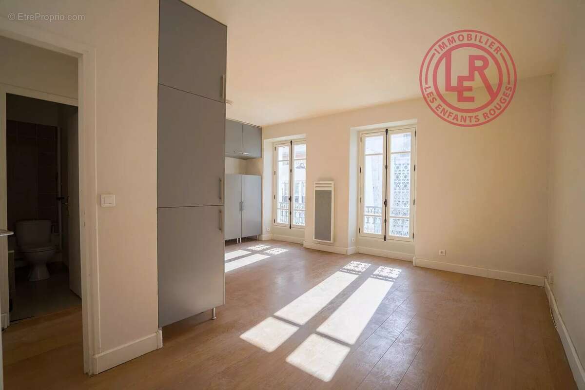 Appartement à PARIS-11E