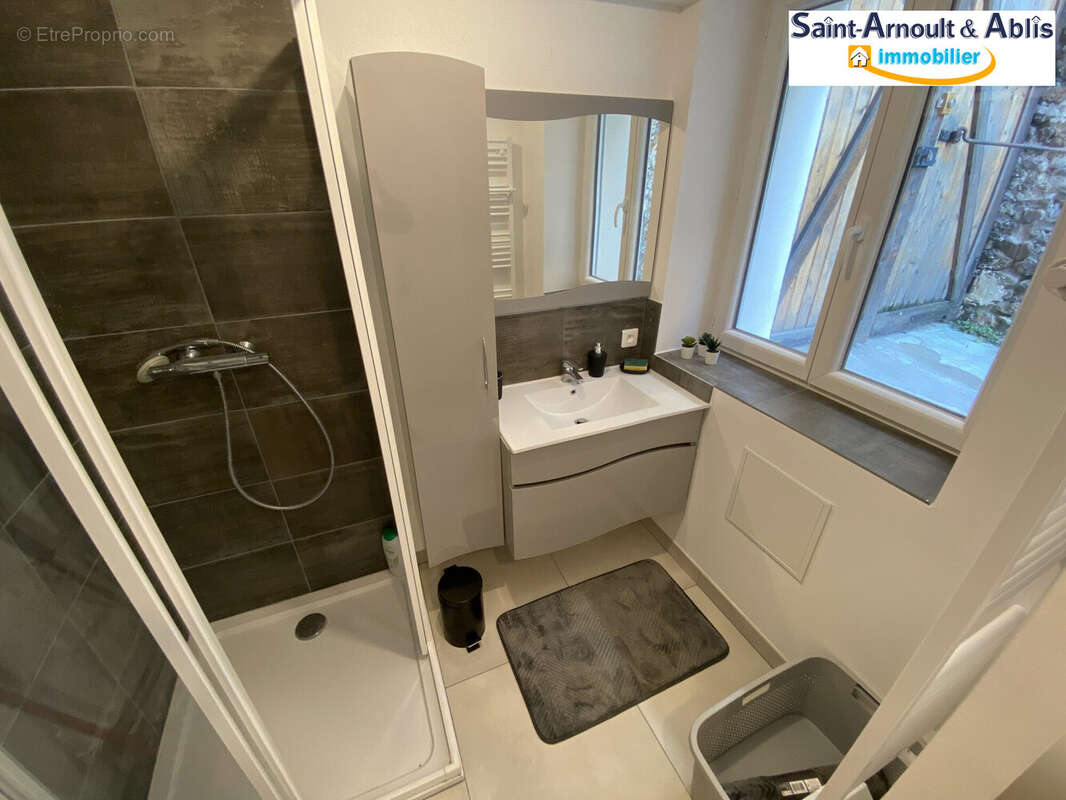 Appartement à SAINT-ARNOULT-EN-YVELINES