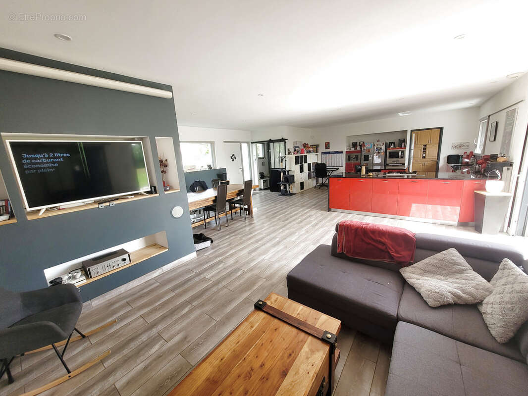 Maison à MONTPOUILLAN