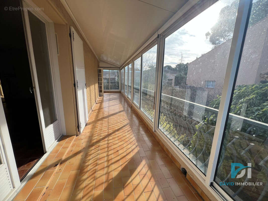 Bassan : grande villa de 233 m2 sur terrain de 1082 m2 en cours de rénovation - photo 7