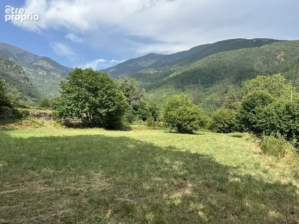 Terrain plat d'agrément de 1586 m2 - photo 1