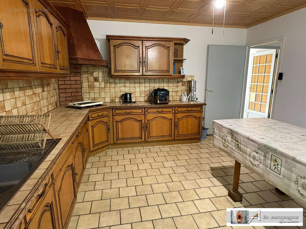 Maison 96 m² à Terjat  - photo 8