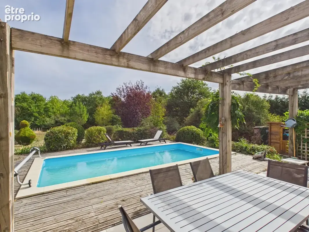 Belle maison de plain-pied avec piscine et jardin - photo 15
