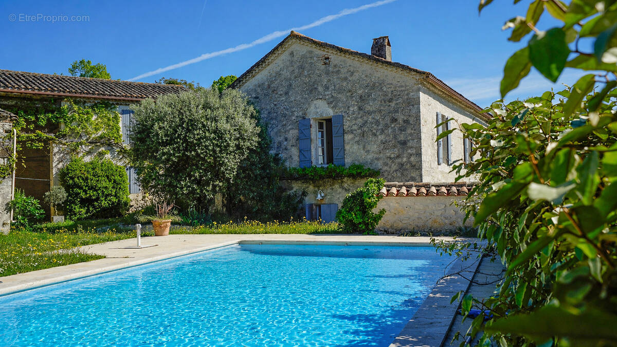 Maison à LACOUR