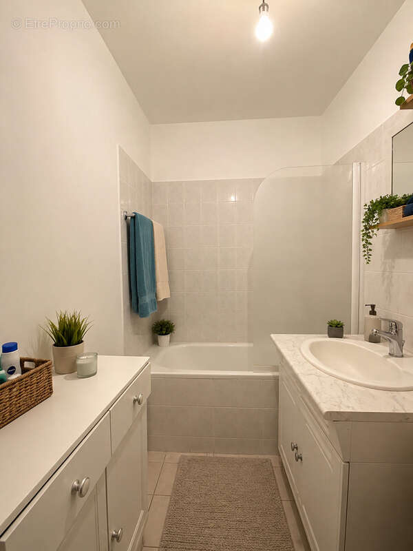 Appartement à LES CLAYES-SOUS-BOIS