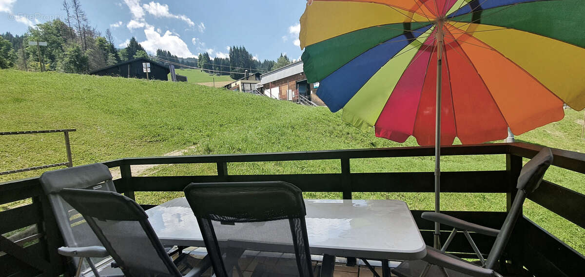 Appartement à MORILLON