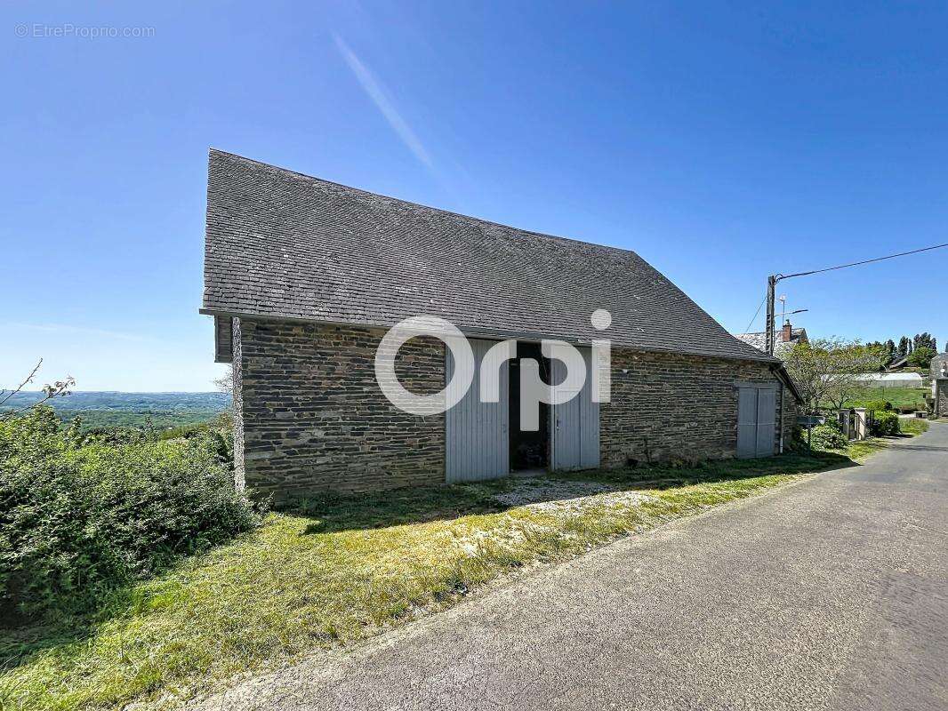 Maison à ALLASSAC