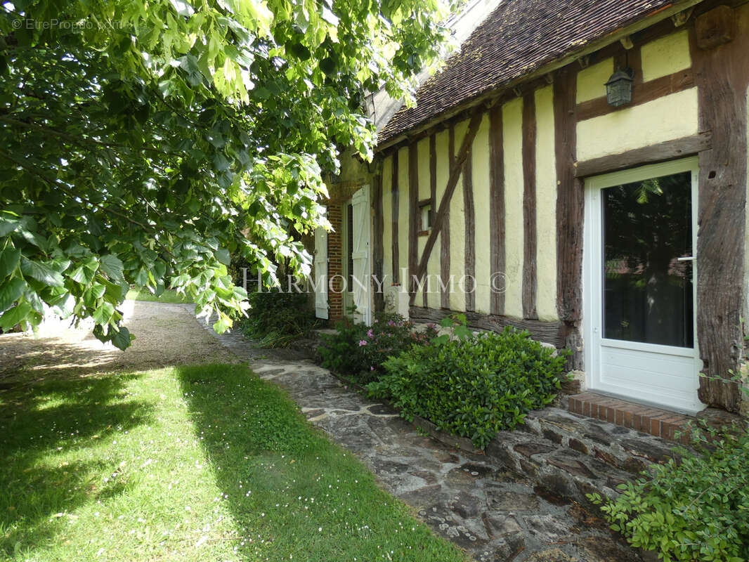 Maison à MOUTIERS-AU-PERCHE