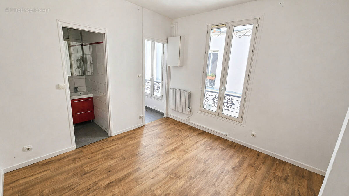 Appartement à PARIS-18E