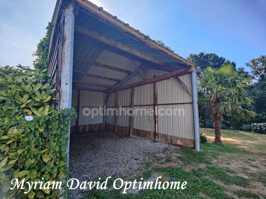 Maison familiale 171 m² – DPE C – 5 chambres – Terrain paysagé de 2 400 m² – Rostrenen - photo 20