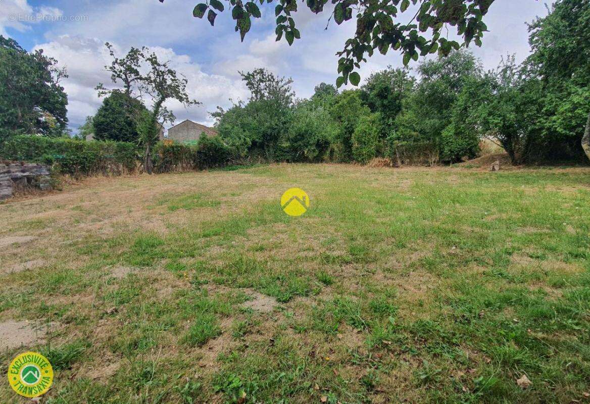 Maison à PEYRAT-LA-NONIERE