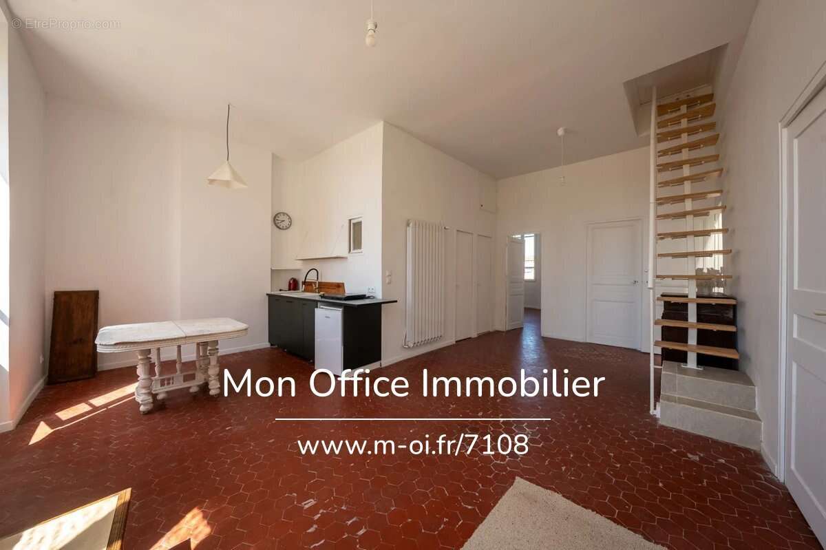 Référence : 7134-SKA - Maison 9 pièce(s) à Salon-de-Provence (13300) - photo 14