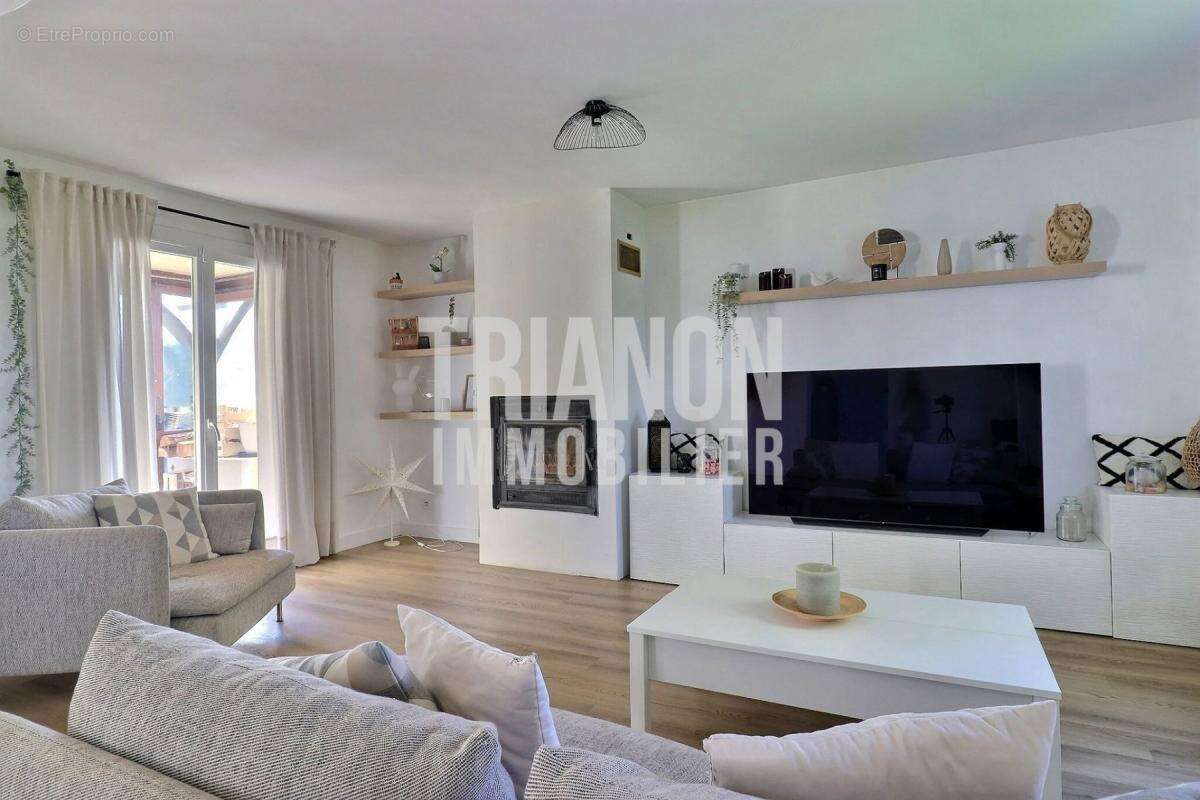 Maison à MORAINVILLIERS