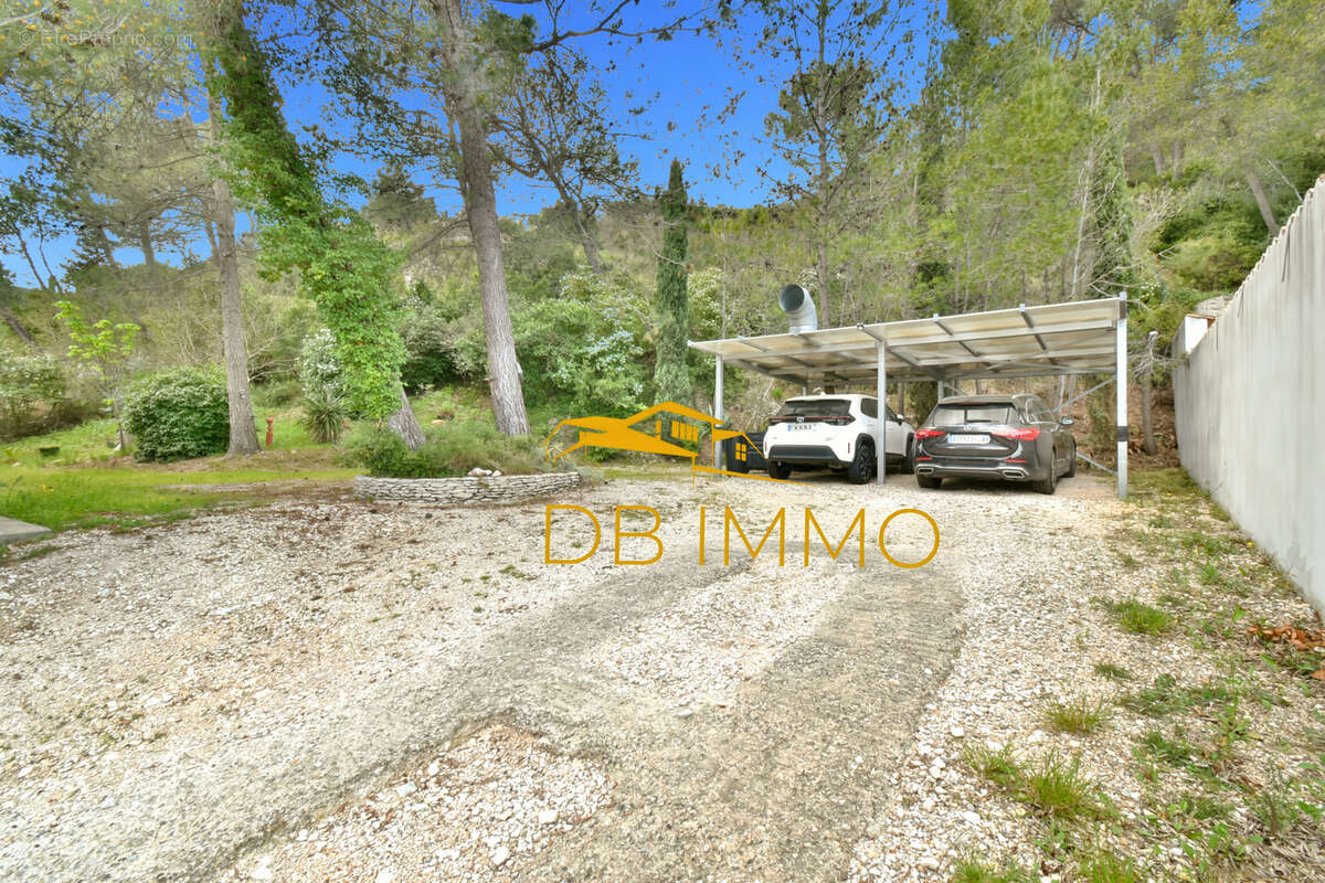 Maison à VILLENEUVE-LES-AVIGNON