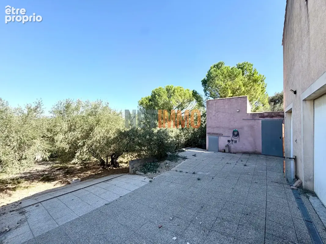 Villa T6 avec piscine - MILHAUD - photo 17
