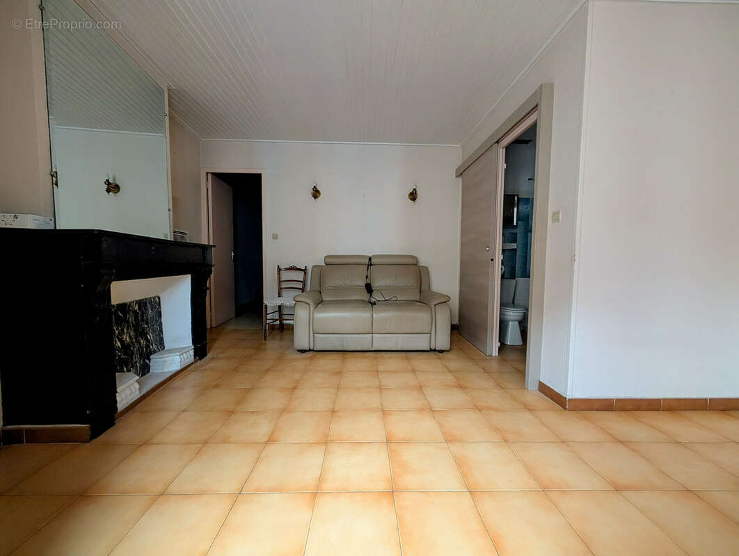 Maison à VILLEVEYRAC