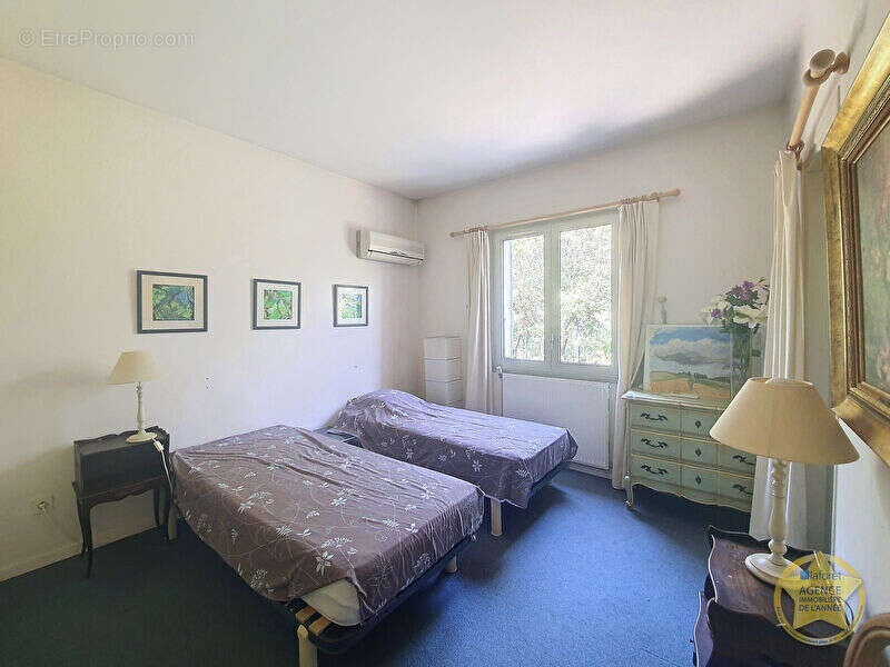 Maison à SAUVETERRE