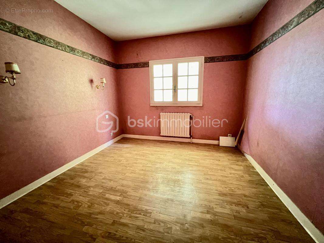 Jolie maison de plus de 213 m2, 6 chambres, jardin de 1500 m2! - photo 15