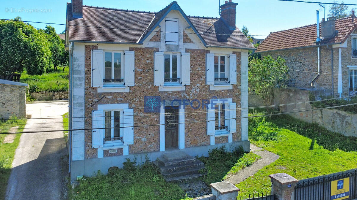 Maison à SAINTRY-SUR-SEINE
