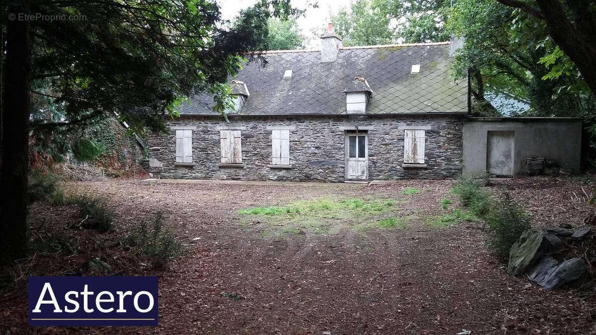 Maison à MUR-DE-BRETAGNE