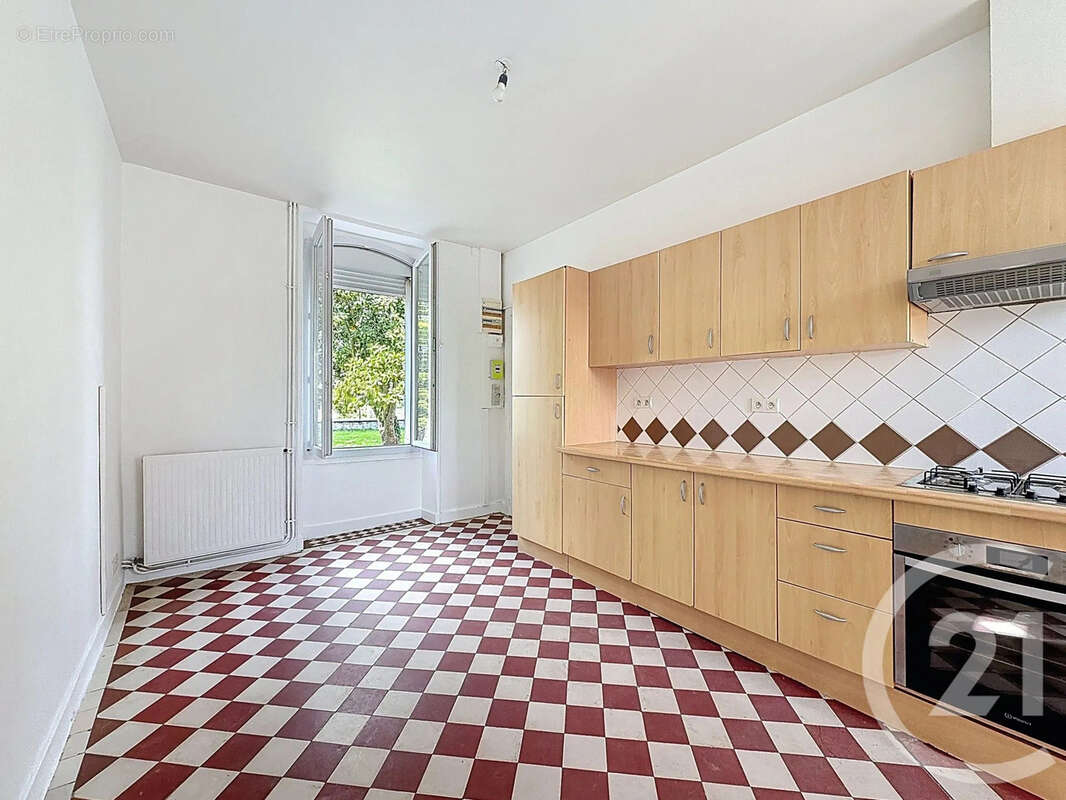 Maison à BEAUVAU