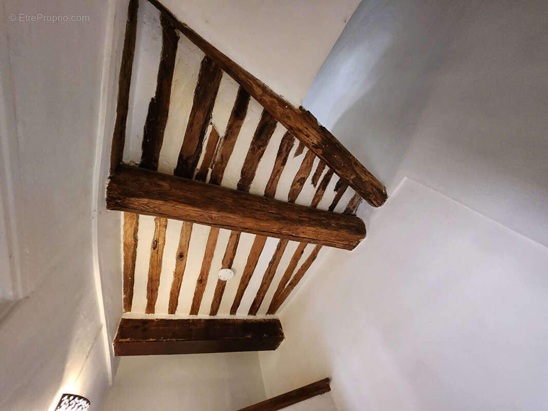 Maison à SAINT-SATURNIN-LES-AVIGNON