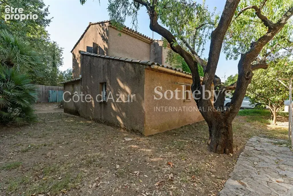 Saint Tropez, maison à rénover avec jardin à quelques minutes à pied du village - photo 8