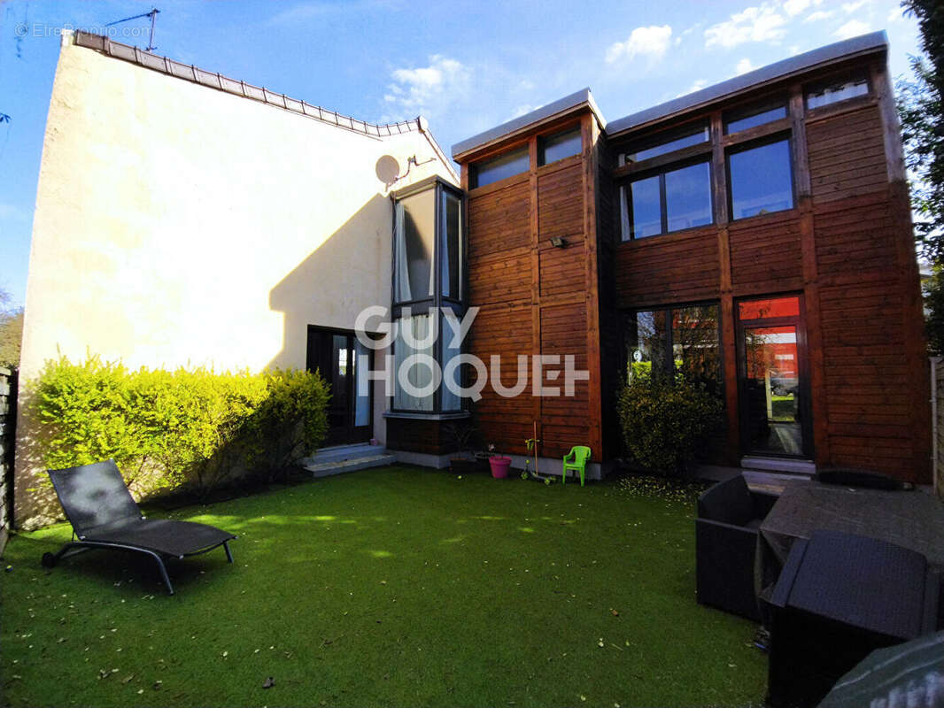 Maison à L'HAY-LES-ROSES