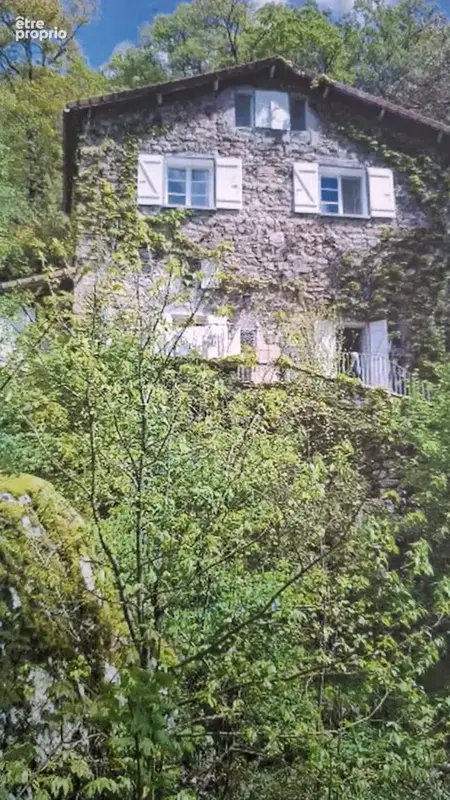 Maison et jardin en bordure de rivière - à rafraîchir - bon toit - photo 35