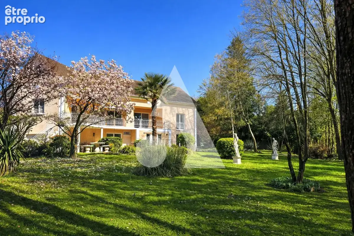 Secteur Boissy le châtel  5 chambres - Demeure 246 m2  habitable   13000 m² de terrain - photo 3