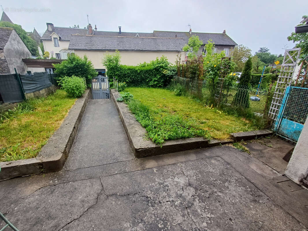 Maison à PLEAUX