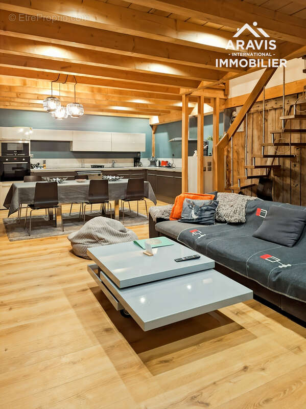 Maison à ARACHES-LA-FRASSE