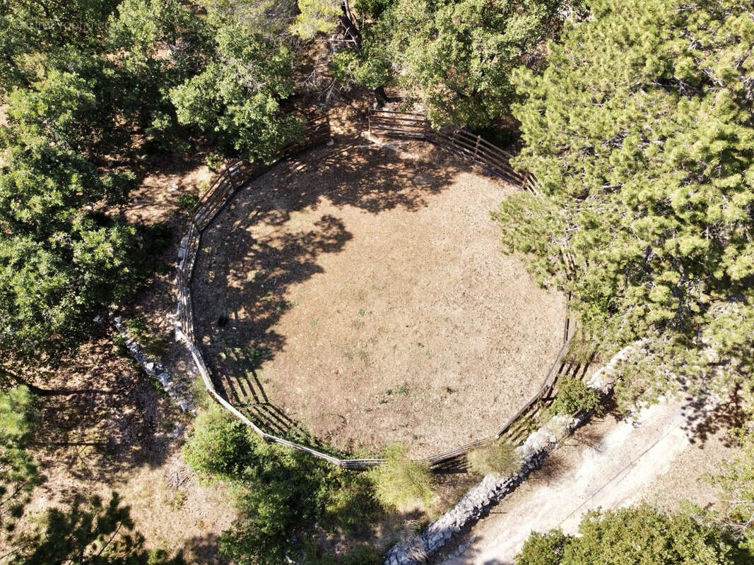 Maison à SAINT-VALLIER-DE-THIEY