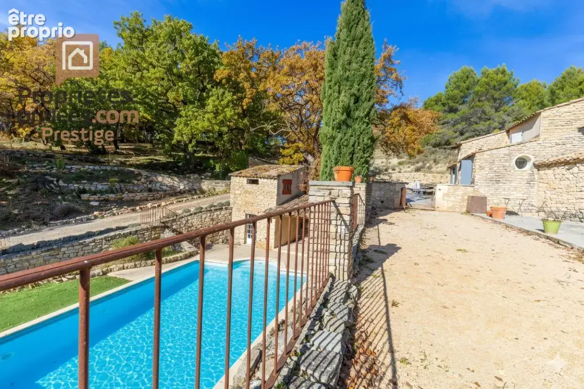 Bastide en pierres à proximité de GORDES - avec gîte indépendant - Piscine - photo 4