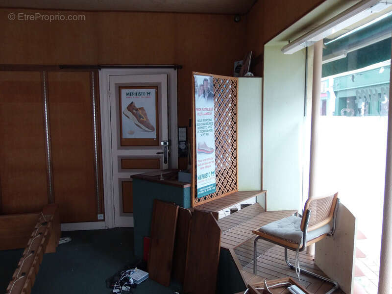 Emplacement N°1 locaux commerciaux et logement - photo 8