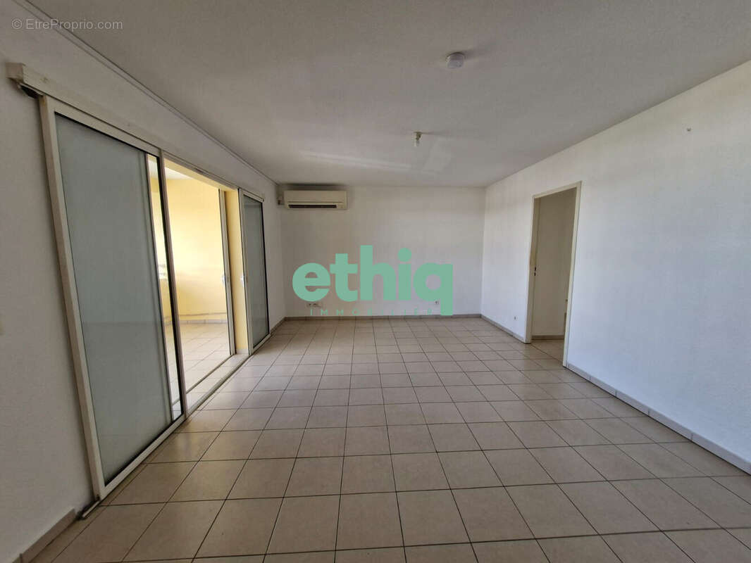 Appartement 54 m² à Lamentin  - photo 9