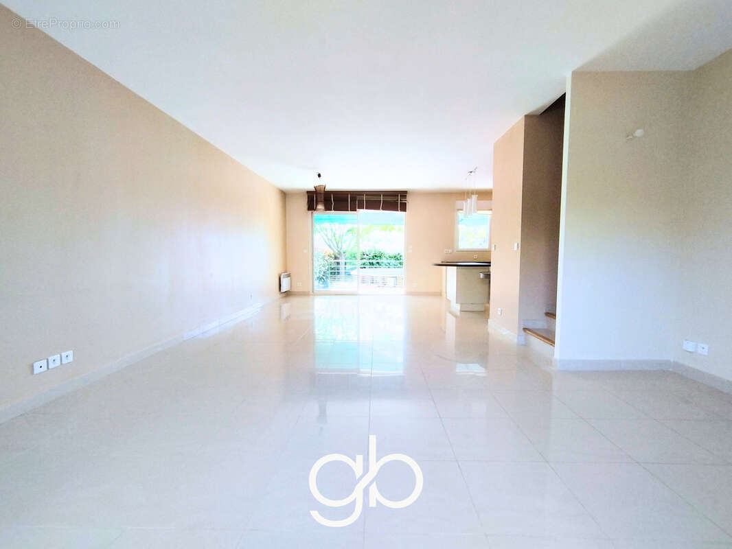 Maison à SAINT-VINCENT-DE-BARBEYRARGUES