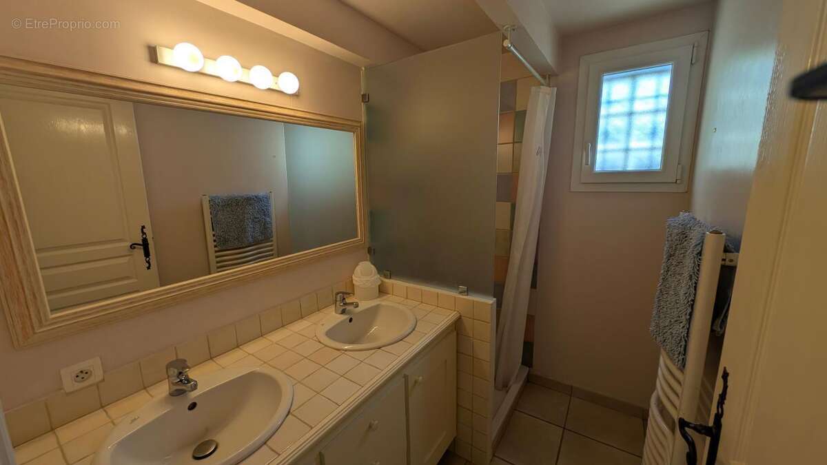 Maison à SIX-FOURS-LES-PLAGES