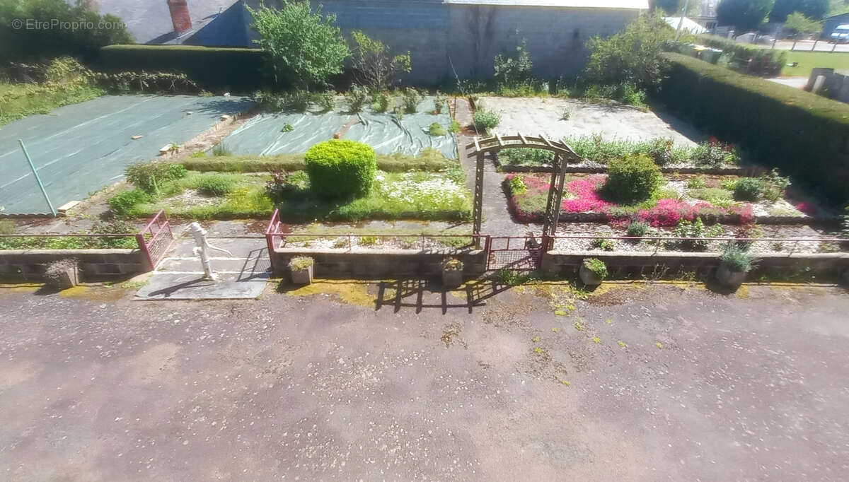 Maison à SAINT-AUBIN-DES-CHATEAUX