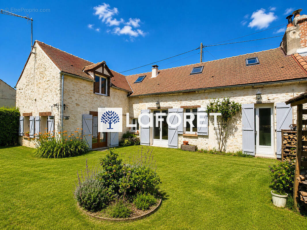 Maison à JOUY-LE-CHATEL