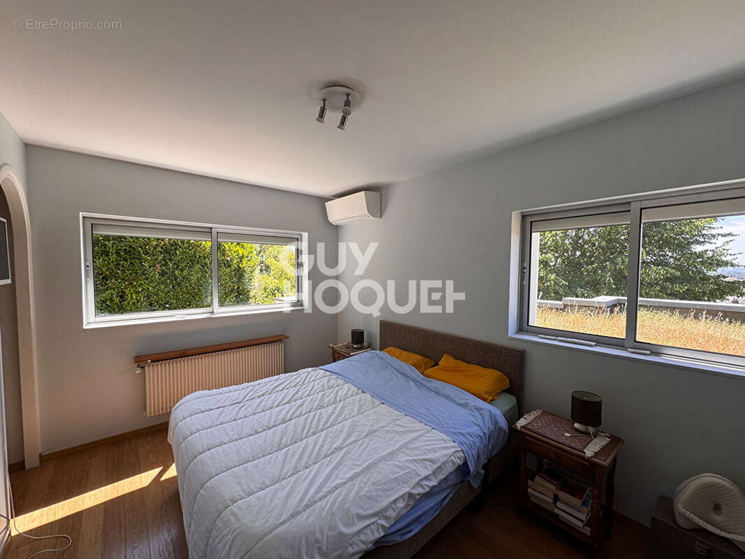 Maison à LE CREUSOT