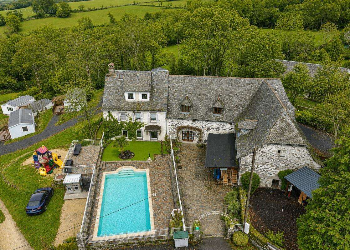 À vendre  domaine touristique - aubrac - photo 2