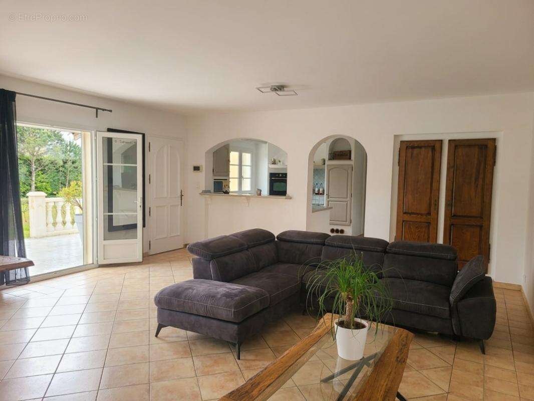 Maison à PONT-SAINT-ESPRIT