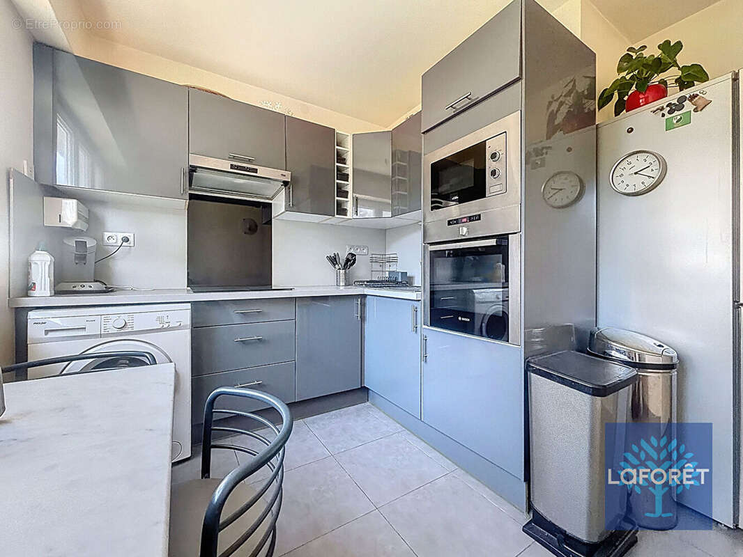 Appartement à CHILLY-MAZARIN