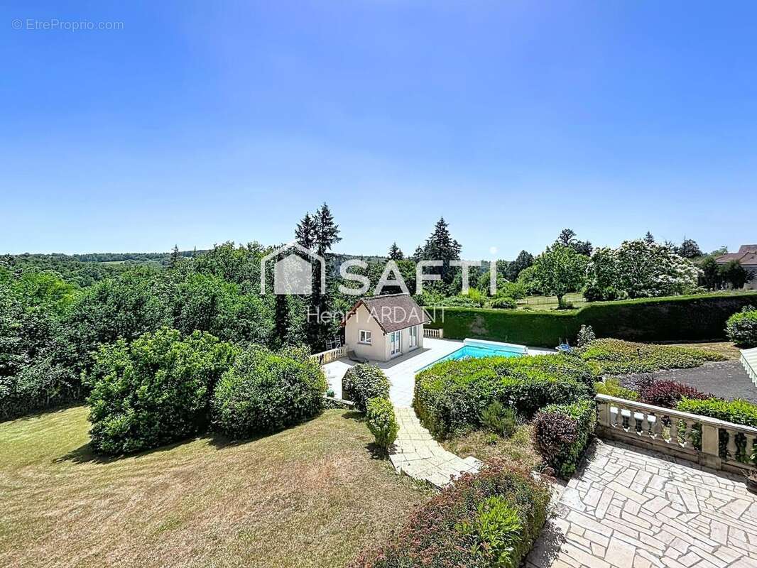 Maison 340 m² à Limoges  - photo 5