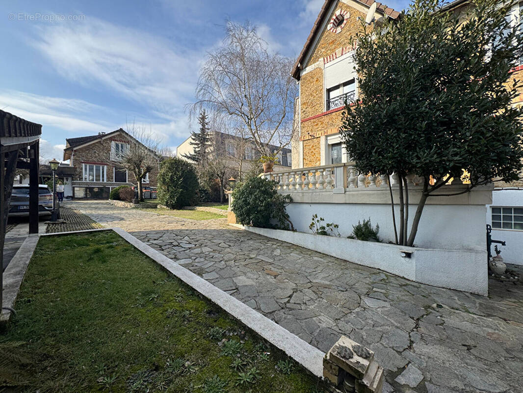 Maison à VILLEMOMBLE