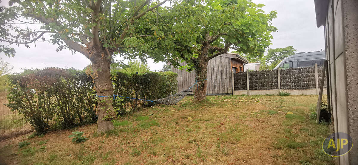 Lege  maison f3 + dependance - photo 7