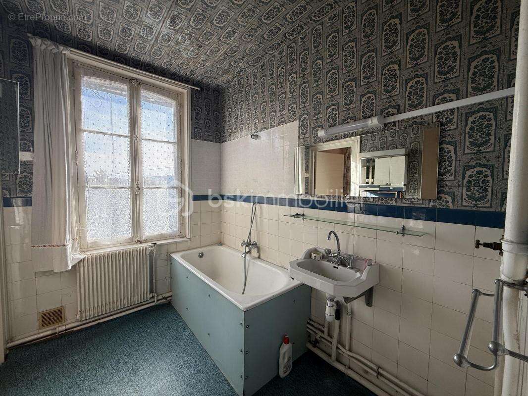 Maison à PONT-L&#039;EVEQUE