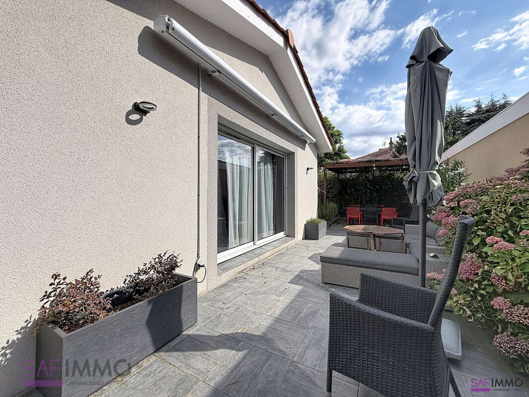 Maison 131 m² à Chaponost  - photo 3