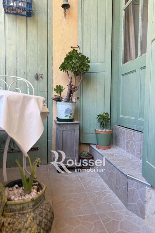 Maison à POUSSAN